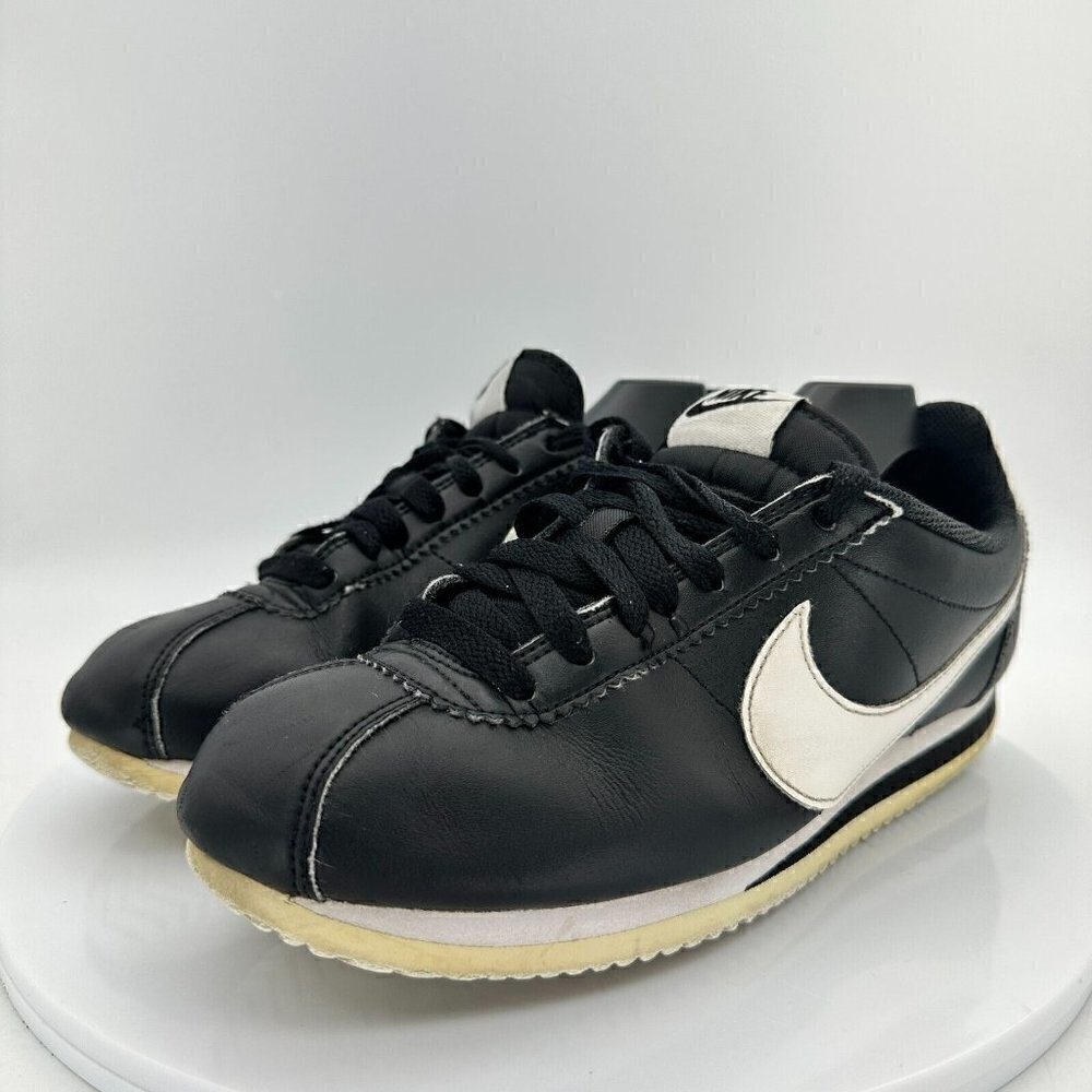 Nike Classic Cortez Women Size 8 807471-010 Panda Black Leather Training Shoes